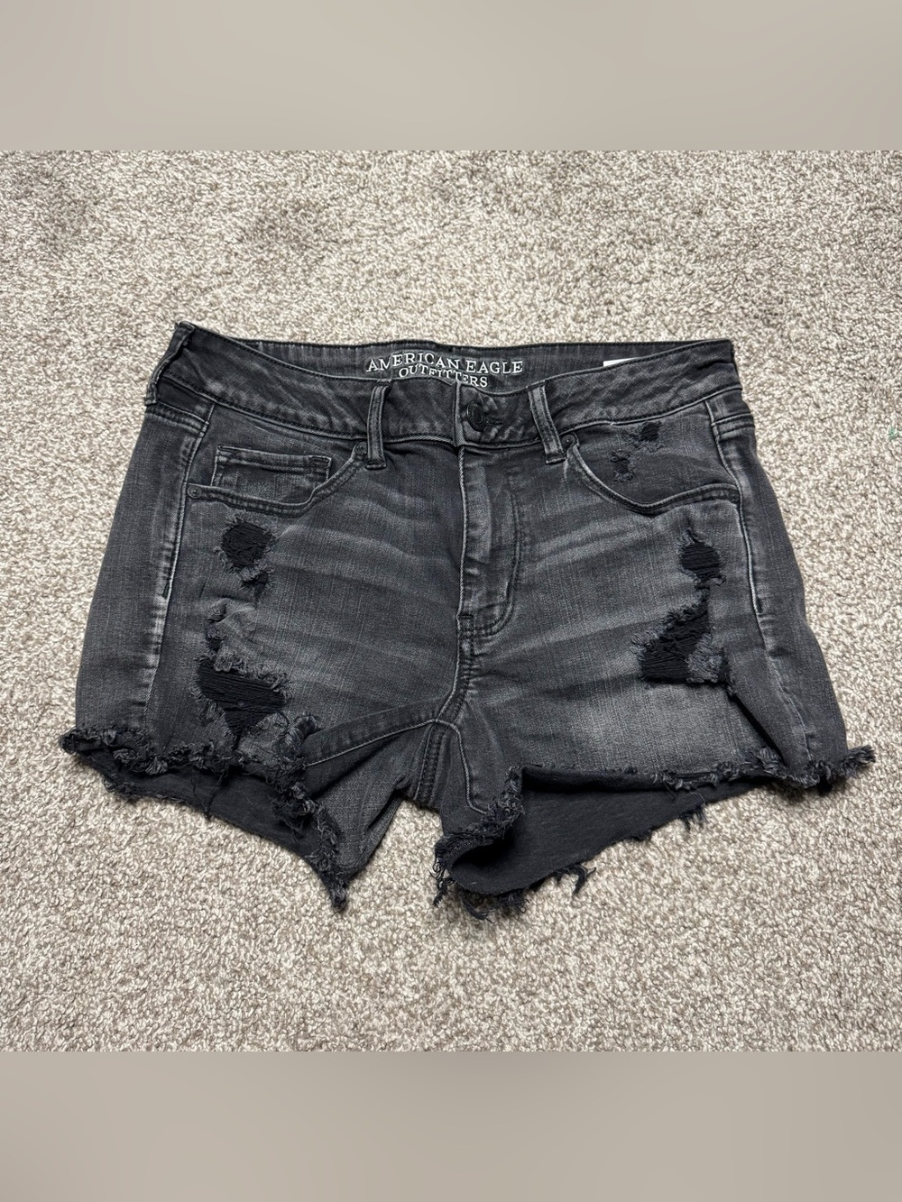 American Eagle black short